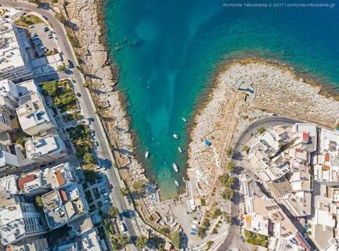 Apartment With Terrace In Piraiki Piraeus